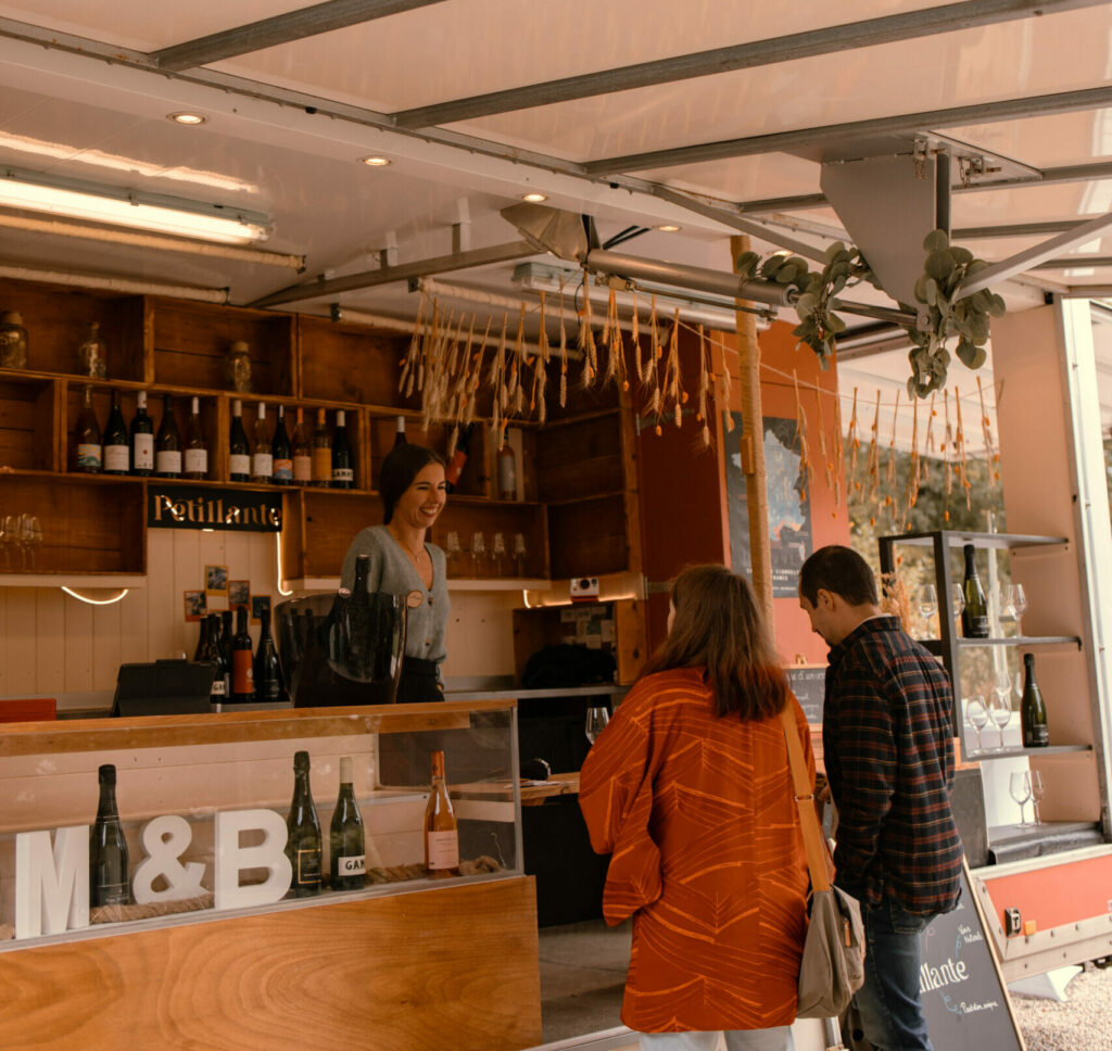 wine truck vin d'honneur prix mariage privatisation food truck champètre guinguette bohème