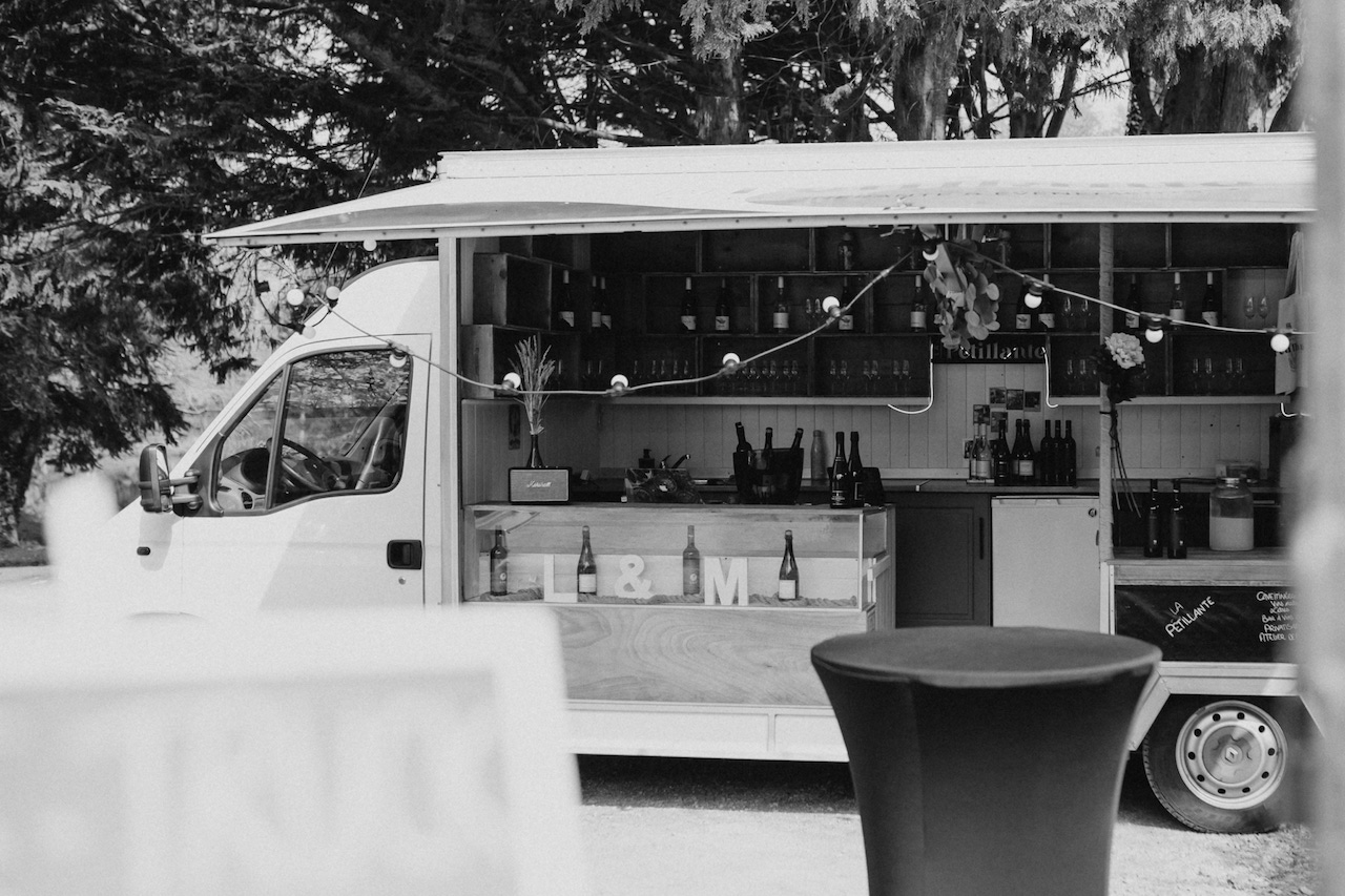 Wine truck mariage vin d'honneur wedding Bretagne
